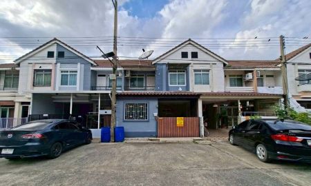 ขายทาวน์เฮาส์ - ขายบ้าน 2 ชั้น หมู่บ้านธนนันท์วิลเลจ คลอง3 คลองหลวง