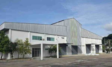 ให้เช่าโรงงาน / โกดัง - ให้เช่าโรงงาน / โกดัง พร้อมออฟฟิศ ขนาด 1,800 ตร.ม. ย่านศรีราชา ชลบุรี ใกล้ท่าเรือแหลมฉบังเพียง 10 กม. ขอ รง.4 ได้