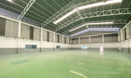 ให้เช่าโรงงาน / โกดัง - ให้เช่า โกดัง / โรงงาน พร้อมออฟฟิศในตัว แพรกษา สมุทรปราการ ใกล้ถนนใหญ่ * พื้นที่โกดัง 960 ตารางเมตร | พื้นที่ใช้สอยรวม 1,575 ตารางเมตร
