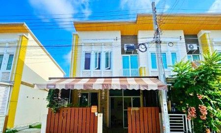 ให้เช่าทาวน์เฮาส์ - ตรงข้ามโรบินสัน ลาดกระบัง 600ม. 2 น้ำ 20 ตร.วา.160 ตร.ม. ตลาดลานบุญ. ทาวน์โฮม 2 ชั้นหลังมุม 3 นอน ตลาดลานบุญ 700 ม.