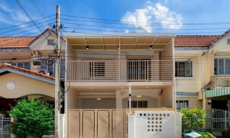 ขายทาวน์เฮาส์ - ขายทาวน์เฮ้าส์ หมู่บ้านบุศรินทร์ บ้านกล้วย-ไทรน้อย 21.1 ตร.ว. 4 นอน ต้นโครงการ ใกล้เซ็นทรัลเวสต์เกต ฟรีโอน!