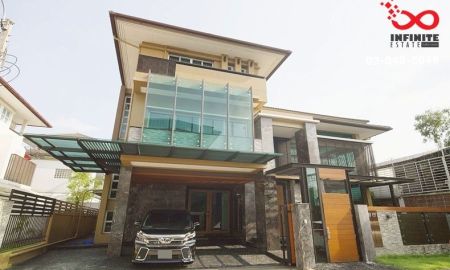 ขายบ้าน - ขายบ้านเดี่ยว 3 ชั้น แกรนด์ บางกอกบูเลอวาร์ด เกษตร-นวมินทร์ หลังริม ดีไซน์หรู พร้อมอยู่