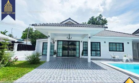 ขายบ้าน - ขายพูลวิลล่า หลังมุม รวิพรวิลเลจ เขาน้อย พัทยา ฟรีแอร์ เฟอร์ฯ และเครื่องใช้ไฟฟ้าครบครัน
