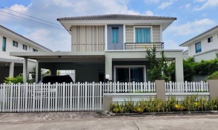 ขายบ้าน - ขายบ้านเดี่ยว 2 ชั้น โครงการไลฟ์ อิน เดอะ การ์เด้น สวนเสือ-ศรีราชา ชลบุรี 52 ตร.ว. ราคาเจ้าของขายเอง บ้านเดี่ยว สวนเสือ ศรีราชา
