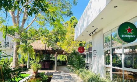 ขายบ้าน - เซ้งกิจการร้านอาหาร ทำเลทองติดถนนสุขุมวิท บางพระ ชลบุรี พร้อมเปิดกิจการต่อได้ทันที