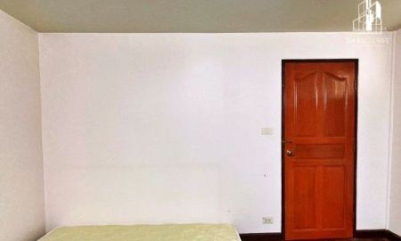 ขายบ้าน - ขายบ้านเดี่ยว พร้อมที่ดิน ซอยรามคำแหง 130 บ้านเดี่ยว 2 ชั้น ครึ่งปูนครึ่งไม้