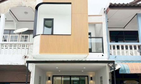 ขายทาวน์เฮาส์ - ทาวน์โฮม 2 ชั้น หมู่บ้านพิพรพงษ์ ซอยวิภาวดีรังสิต 84 ดอนเมือง c