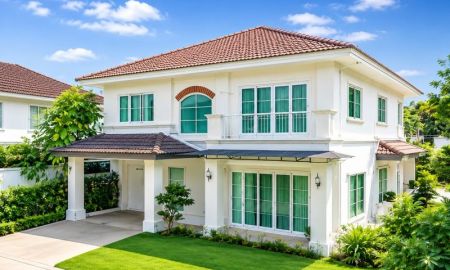 ให้เช่าบ้าน - คฤหาสน์ให้เช่าราคาดีที่สุด บ้านเดี่ยว 2ชั้น 3-4นอน คุมองห้าแยกวัชรพล-รามอินทรา 3น้ำ ลด 40% ตลาดถนอมมิตร 1.3 กม.