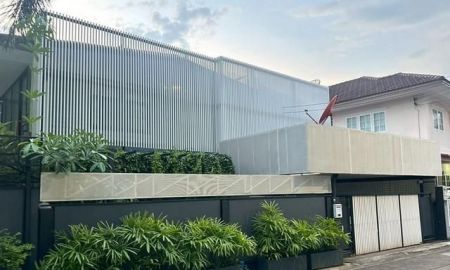 ให้เช่าบ้าน - เช่าบ้านเดี่ยวลาดพร้าว 83 พื้นที่ใช้สอย 400 ตร.ม. เนื้อที่ 57 ตารางวา ฟังก์ชัน 4 นอน 3 น้ำ แอร์ 11 ตัว มีโซล่าเซลล์