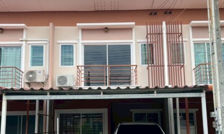ขายทาวน์เฮาส์ - ขายทาวเฮ้าส์ 2 ชั้นพร้อมคนเช่า หมู่บ้านพาทิโอ เพลส ระยอง (Patio Place Rayong) ระยอง