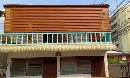 ขายบ้าน - ขายบ้านพร้อมที่ดิน 96 ตร.ว. ทำเลศักยภาพ ประชาชื่น 4 แยก 1-2 ใกล้สถานีกลางกรุงเทพอภิวัฒน์ เขตบางซื่อ,กรุงเทพมหานคร