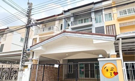 ให้เช่าทาวน์เฮาส์ - ให้เช่า ทาวน์โฮม 3 ชั้น หมู่บ้าน ธนาภิรมย์ ศรีนครินทร์-วงแหวน พร้อมเข้าอยู่ 1 ก.ค. 69 เฟอร์นิเจอร์และเครื่องใช้ไฟฟ้าครบ ราคา 33,000 บาท/เดือน