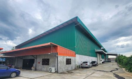 ขายโรงงาน / โกดัง - ขายด่วน! โรงงาน พร้อมใบ รง.4 และที่พักพนักงาน 15 ห้อง เนื้อที่เกือบ 10 ไร่ ดอนตูม นครปฐม สภาพพร้อมรัน โครงสร้างดี ต่ำกว่าทุนสร้างใหม่ เดินทางสะดวก