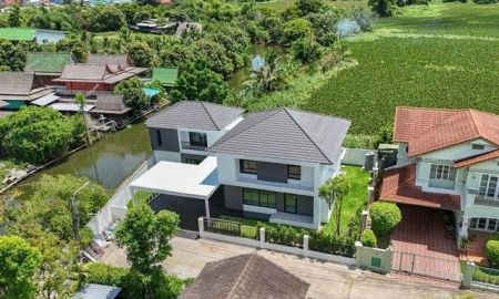 ขายบ้าน - บ้านรีโนเวทใหม่ โครงการ นันทวัน วงแหวน-รัตนาธิเบศร์ บนทำเลดี เชื่อมต่อถนนรัตนาธิเบศร์ ถนนนครอินทร์ ถนนกาญจนาภิเษก
