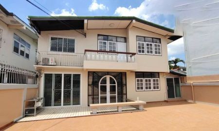 ให้เช่าบ้าน - ให้เช่าบ้านเดี่ยว 2ชั้น เนื้อที่ 60 ตร.ว 6ห้องนอน 3ห้องน้ำ แอร์ ถนน ลาดพร้าว เขตบางกะปิ ราคาเช่า 32,000 บ/ด