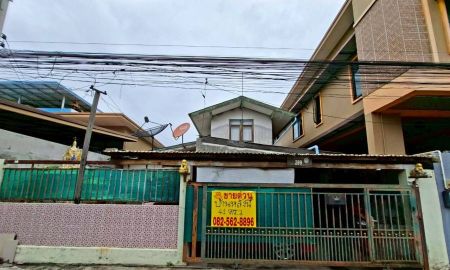 ขายทาวน์เฮาส์ - ขายบ้าน 2 ชั้น หมู่บ้านเสรี-อ่อนนุช ซอยอ่อนนุช72