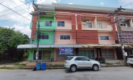 ขายอาคารพาณิชย์ / สำนักงาน - ขายอาคารพาณิชย์ 3 ชั้น ติดถนนใหญ่ ทำเลดีเดินทางสะดวก