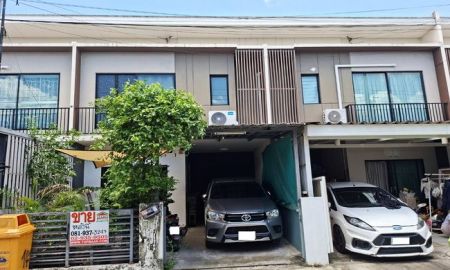 ขายทาวน์เฮาส์ - ขายทาวน์เฮ้าส์ หมู่บ้านเดอะคอนเนค สุวรรณภูมิ 3 เนื้อที่ 18.2 ตร.ว. 2 ชั้น 3 นอน 2 น้ำ