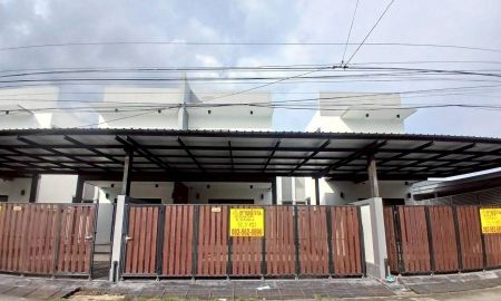 ขายบ้าน - ขายบ้านแฝด 2 ชั้น พร้อมอยู่ โชคชัย4 ซอย56 แยก17 ถนนลาดพร้าว
