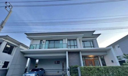 ให้เช่าบ้าน - ให้เช่าบ้านเดี่ยวหรู The City ราชพฤกษ์ สวนผัก เนื้อที่ 82.4 ตารางวา พื้นที่ใช้สอย 309 ตร.ม. ฟังก์ชัน 4 นอน 5 น้ำ โถงสูง Double Volume หน้าบ้านทิศเหนือ
