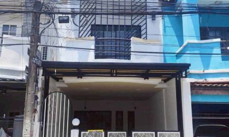 ขายทาวน์เฮาส์ - หมู่บ้านเลิศอุบล พระยาสุเรนทร์ 44 บางชัน คลองสามวา กรุงเทพ