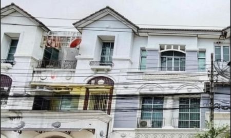 ขายทาวน์เฮาส์ - บ้านกลางเมือง ลาดพร้าว โยธินพัฒนา ทำเลใกล้หน้าหมู่บ้านเข้าออกสดวก