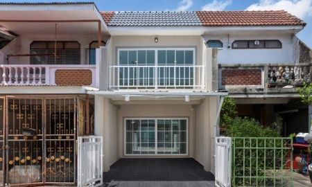 ขายทาวน์เฮาส์ - ทาวน์โฮม 2 ชั้นตกแต่งใหม่ หมู่บ้านเรวดี 3 (เรวดี 57 ซอย 5)