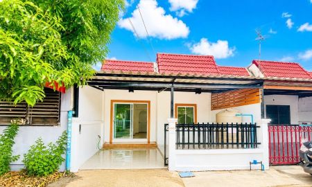 ขายทาวน์เฮาส์ - ทาวน์เฮ้าส์ ชั้นเดียว รีโนเวทใหม่ ม.เรือนสุข 2 ธัญบุรี ทำเลน่าอยู่ ราคาจับต้องได้