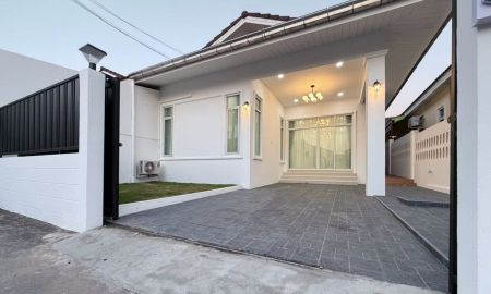 ขายบ้าน - ขายบ้านรีโนเวทใหม่ พร้อมเข้าอยู่ โชคชัยวิลเลจ 8 พัทยา