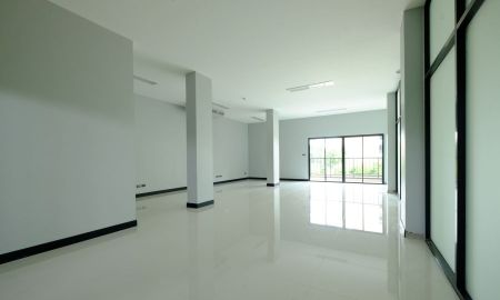 ให้เช่าอาคารพาณิชย์ / สำนักงาน - ให้เช่า OFFICE พื้นที่สำนักงาน ออฟฟิศ สนามบินน้ำ เมืองนนทบุรี ใกล้ MRT