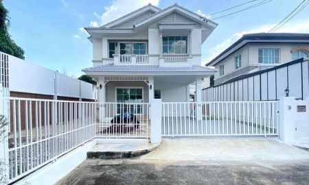 ขายบ้าน - บ้านเดี่ยว 2 ชั้น หมู่บ้านชัยพฤกษ์ รังสิต-คลอง 4 เนื้อที่ 60 ตารางวา 3 ห้องนอน รีโนเวทใหม่ทั้งหลัง ตำบลบึงยี่โถ อำเภอธัญบุรี จังหวัดปทุมธานี