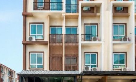 ให้เช่าอาคารพาณิชย์ / สำนักงาน - ทำเลอ่อนนุช-ลาดกระบัง 3 นอน ใกล้โรบินสัน ลาดกระบัง 300 ม. โฮมออฟฟิศหัวมุม ติดถนนเมน