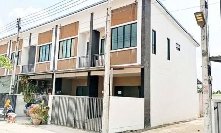 ขายทาวน์เฮาส์ - บ้านพร้อมอยู่ คลอง 8 ธัญบุรี โปรโมชันพิเศษ! พร้อมเงินเหลือสูงสุดสองถึงสามแสนบาท* ราคาเริ่มต้นเพียง 1.9 ล้านบาท ฟรีค่าใช้จ่ายวันโอน