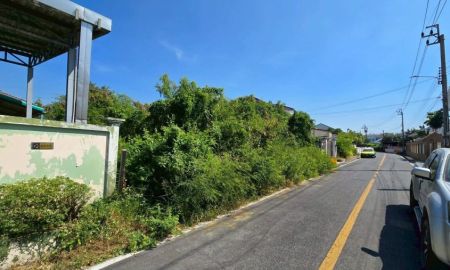 ขายที่ดิน - ขายด่วนที่ดินใกล้รถไฟฟ้า 110 ตารางวา ติดถนนสาธารณะ หมู่บ้านมิตรประชาวิลล่า บางบัวทอง นนทบุรี