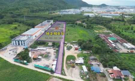 ขายที่ดิน - ขายที่ดิน 14 ไร่ ผังม่วงลาย ถ.331เขาคันทรง เหมาะทำโกดัง โรงงาน ใกล้นิคมอุตสาหกรรม (แบ่งขายได้)