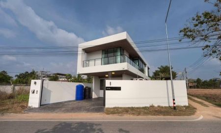 ให้เช่าบ้าน - ปล่อยเช่า บ้านเดียว 2 ชั้น สไตล์โมเดิร์น พัทยา