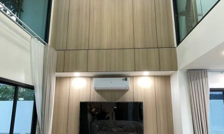 ขายบ้าน - ขายบ้านเดี่ยว ตกแต่งใหม่ พร้อมอยู่ 320 ตร.ม. 3 ห้องนอน นวมินทร์ 127 เขตบึงกุ่ม กรุงเทพ