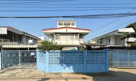 ขายบ้าน - ขายบ้านเดี่ยว หมู่บ้านเสรี พระราม 9 ที่ดิน 74 ตร.ว 5 ห้องนอน ใกล้ เดอะไนน์ ใกล้ ม.รามคำแหง ใกล้ The nine rama9 มอเตอร์เวย์ สุขุมวิท พัฒนาการ สนามบิน