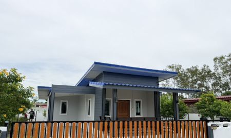ขายบ้าน - บ้านสุพรรณบุรี ไกล้ถนนลาดยาง 3 ห้องนอน 3ห้องน้ำ 1 ห้องโถง