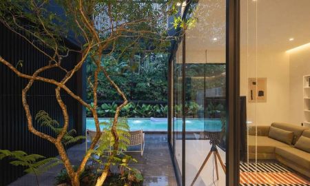 ขาย-ให้เช่าบ้าน - ขาย/เช่า พูลวิลล่า 3 ชั้นสร้างใหม่ หลังมุม ทำเลทองใกล้กาดฝรั่ง หางดง (บ้านแหวน)
