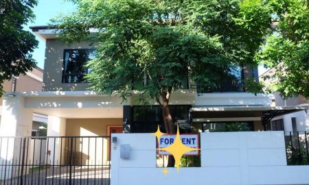 ให้เช่าบ้าน - บ้านเดี่ยวใกล้เมกาบางนา Villa Arcadia Srinakarin 72 ตร.วา 4 นอน 3 น้ำ 3 ที่จอดรถ ตกแต่งครบ