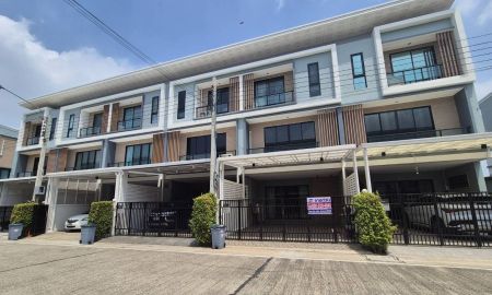 ขายบ้าน - ทาวน์โฮม 3 ชั้น หมู่บ้านชญาดา แอทเวิร์ค ซอยศรีด่าน 22 ตกแต่งพร้อมเข้าอยู่