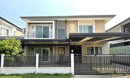 ขายบ้าน - ขายด่วน..บ้านไซส์ใหญ่ 2 หลัง ในพื้นที่เดียวกัน มบ.เซนโทร วัชรพล 120.8 ตรว.พร้อมสิ่งอำนวยความสะดวกรอบโครงการ