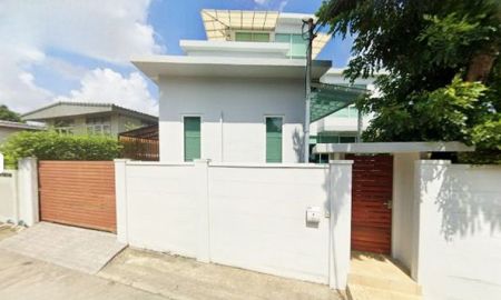 ให้เช่าบ้าน - ให้เช่า] บ้านเดี่ยว โชคชัย 4 (พูลวิลล่า) / 3 ห้องนอน 4 ห้องน้ำ / 77 ตรว. 300 ตรม. **75,000 บาท**