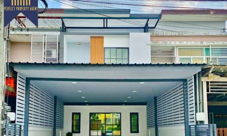ขายทาวน์เฮาส์ - ขายทาวน์เฮ้าส์ เดอะปาร์ค แอท แฟชั่น สวนสยาม รามอินทรา 64 รีโนเวทใหม่พร้อมเฟอร์ฯ