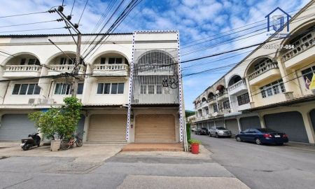 ขายอาคารพาณิชย์ / สำนักงาน - ขายอาคารพาณิชย์ 3 ชั้น หมู่บ้านธนาลักษณ์ รามอินทรา 8 แยก 2 หลังมุม ใกล้รถไฟฟ้าสายสีชมพู