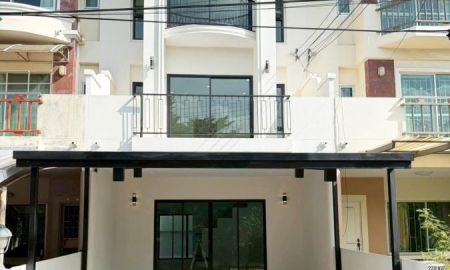 ขายบ้าน - ทาวน์โฮม 3 ชั้น ศุภาลัย พาร์ค วิลล์ 2 พหลโยธิน 48 พร้อมอยู่