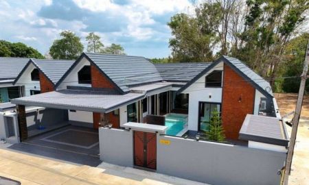 ขายบ้าน - ขายบ้านเดี่ยว Luxury Pool Villa ใกล้อ่างเก็บน้ำมาบประชัน 2 หลังสุดท้าย! TP-H2345