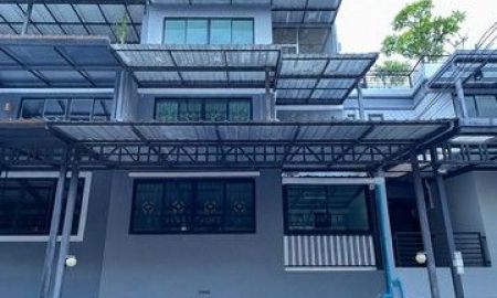 ให้เช่าทาวน์เฮาส์ - ให้เช่าโฮมออฟฟิศ 3 ชั้น เล่นระดับ 7 ชั้น 300 ตรม.แอร์ 7 เครื่อง ทำเลลาดพร้าว 41 แยก 6-9
