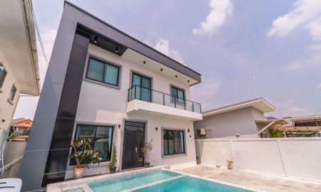 ขาย-ให้เช่าบ้าน - ขาย / ให้เช่า บ้านเดี่ยว Pool Villa ตรงข้าม Mega Bangna